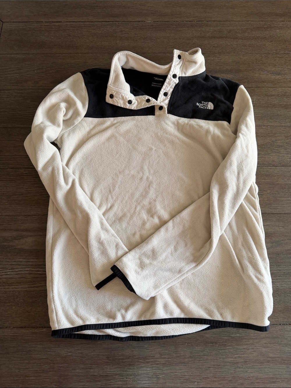 The North Face Men’s Cream and Black Snap-Button Fleece Pullover